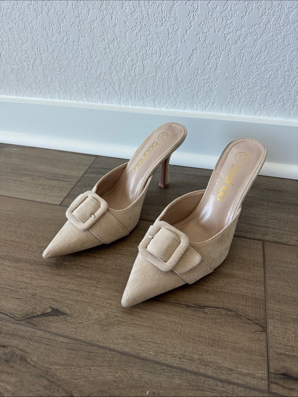 Beige Pointed-Toe heels suede - Women